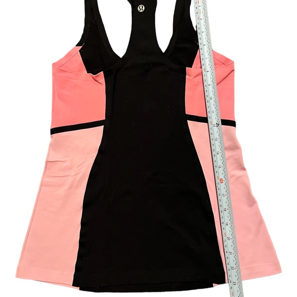 perfect condition ! lululemon tank - Picture 3 of 6